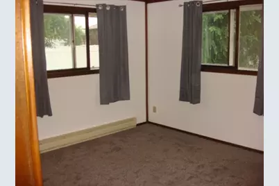 408 22nd Avenue W, Naplate, IL 61350 - Photo 10