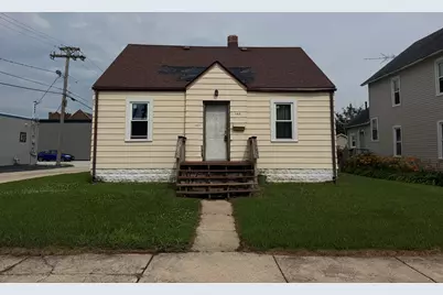148 S Prairie Avenue, Bradley, IL 60915 - Photo 1