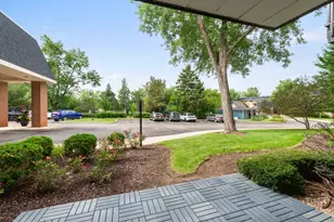 1198 Royal Glen Dr, Glen Ellyn, IL 60137 - Photo 16