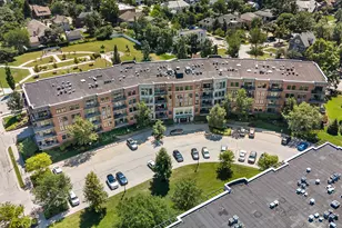 145 S York St, Elmhurst, IL 60126 - Photo 4