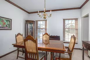 1351 Callen Ln, Des Plaines, IL 60016 - Photo 12