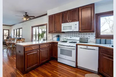 1351 Callen Lane, Des Plaines, IL 60016 - Photo 6