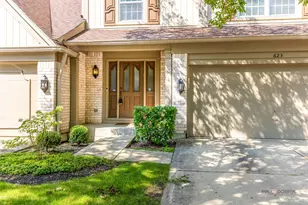 623 Cherbourg Ct N, Buffalo Grove, IL 60089 - Photo 2