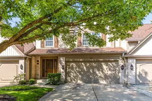 623 Cherbourg Ct N, Buffalo Grove, IL 60089 - Photo 1