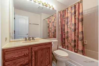 623 Cherbourg Court N, Buffalo Grove, IL 60089 - Photo 14