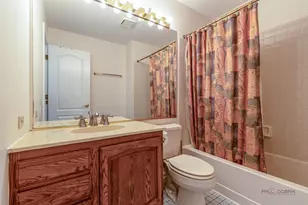 623 Cherbourg Ct N, Buffalo Grove, IL 60089 - Photo 14