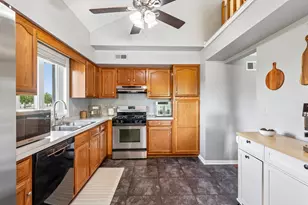 17940 Royal Oak Ct, Tinley Park, IL 60477 - Photo 10