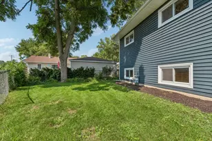 10009 NW Circle Dr, Richmond, IL 60071 - Photo 20
