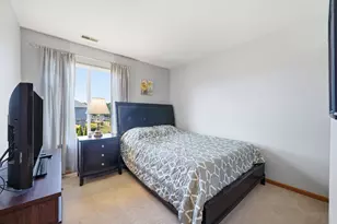 390 Deering Ln, Bolingbrook, IL 60440 - Photo 14