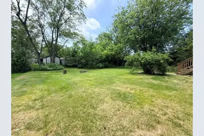 8517 W 87th Place, Hickory Hills, IL 60457 - Photo 4