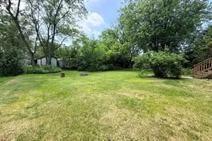 8517 W 87th Pl, Hickory Hills, IL 60457 - Photo 4