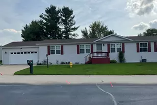 5541 Mahogany Ln, Roscoe, IL 61073 - Photo 2