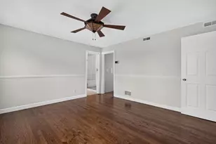 1147 Wesley Ave, Oak Park, IL 60304 - Photo 14