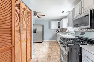 14732 Dorchester Ave, Dolton, IL 60419 - Photo 10
