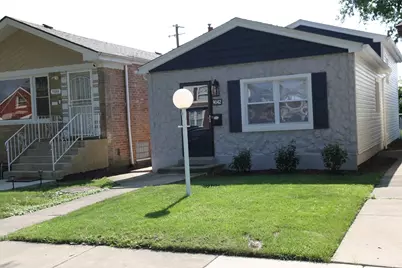 9042 S Emerald Avenue, Chicago, IL 60620 - Photo 2