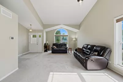 413 Harbor Drive, Carpentersville, IL 60110 - Photo 4