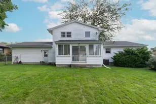 1710 Spruce St, Peru, IL 61354 - Photo 20