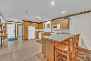 2643 N Il Route 178 Hwy, Utica, IL 61373 - Photo 10