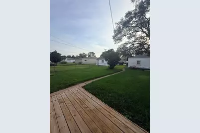 304 Hyde Park Avenue, Bellwood, IL 60104 - Photo 2