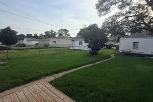 304 Hyde Park Ave, Bellwood, IL 60104 - Photo 2