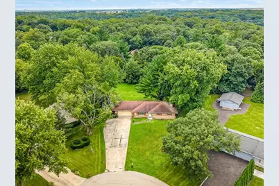 3919 Falling Leaf Drive, Rockford, IL 61109 - Photo 2