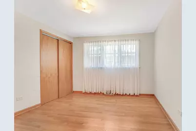 8044 Menard Avenue, Burbank, IL 60459 - Photo 12