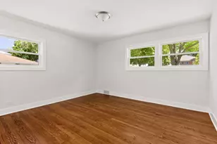 8918 Parkside Ave, Morton Grove, IL 60053 - Photo 16