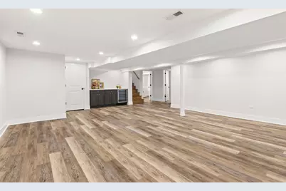 8918 Parkside Avenue, Morton Grove, IL 60053 - Photo 18