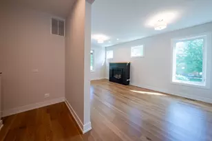 1901 W Berwyn Ave, Chicago, IL 60640 - Photo 6
