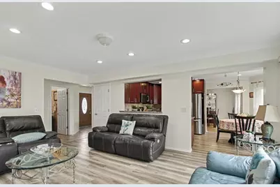 1709 Liberty Court, Mount Prospect, IL 60056 - Photo 4