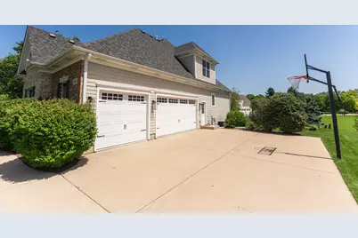 910 Freedom Circle, Sycamore, IL 60178 - Photo 48