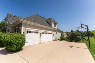 910 Freedom Cir, Sycamore, IL 60178 - Photo 48