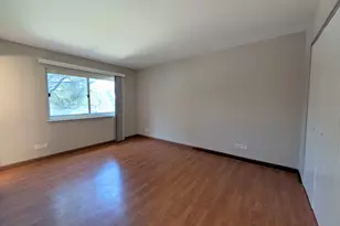 700 Perrie Dr, Elk Grove Village, IL 60007 - Photo 12