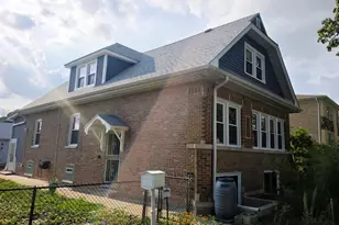 2924 N 75th Ct, Elmwood Park, IL 60707 - Photo 2