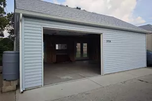 2924 N 75th Ct, Elmwood Park, IL 60707 - Photo 26