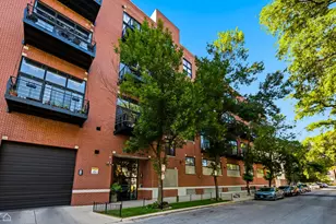 1934 N Washtenaw Ave, Chicago, IL 60647 - Photo 2