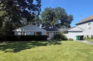 2164 Manor Ln, Park Ridge, IL 60068 - Photo 1