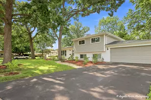 3500 Stonegate Rd, Waukegan, IL 60087 - Photo 2