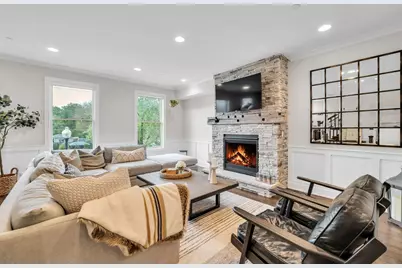 110 S Washington Street, Wheaton, IL 60187 - Photo 8