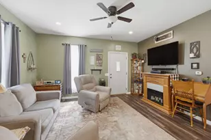 503 SW 2nd St, Aledo, IL 61231 - Photo 8