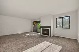 7544 Clarendon Hills Rd, Willowbrook, IL 60527 - Photo 6