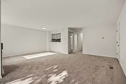 7544 Clarendon Hills Road #2E, Willowbrook, IL 60527 - Photo 4