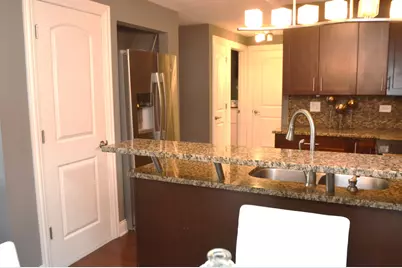 5400 Walnut Avenue #111, Downers Grove, IL 60515 - Photo 10
