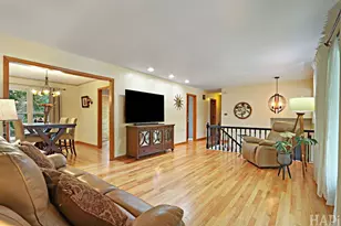 1378 Volkamer Trail, Elk Grove Village, IL 60007 - Photo 4