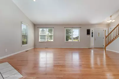 507 E Rennesoy Drive, Newark, IL 60541 - Photo 6