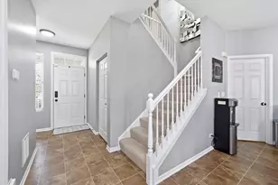 905 Bluebell Cir, Joliet, IL 60431 - Photo 2