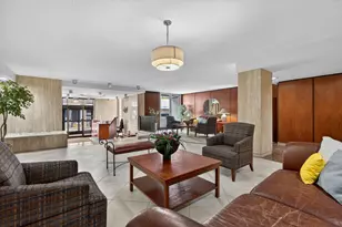 5901 N Sheridan Rd, Chicago, IL 60660 - Photo 12