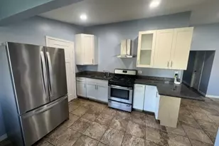 737 Foran Ln, Aurora, IL 60506 - Photo 4