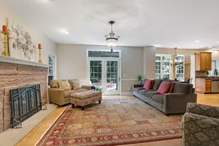 7541 Bittersweet Dr, Gurnee, IL 60031 - Photo 6