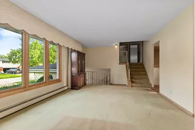 10336 S Georgia Lane, Oak Lawn, IL 60453 - Photo 4
